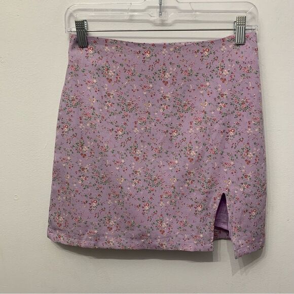 Princess Polly Hester 4 Women’s Mini Skirt Purple Floral Cut in Side Trend Lilac - Picture 2 of 8